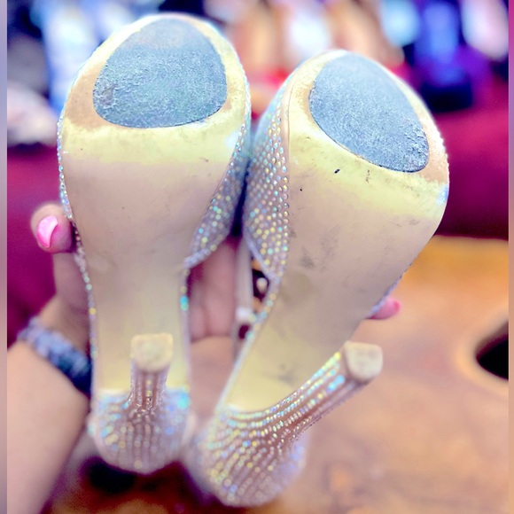 Gold Ankle T-Strap Open-Toe Steve Madden Stiletto Platforms - Picture 13 of 13